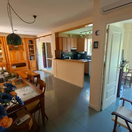 Apartment A Pie De Playa Con Jardin Privado *